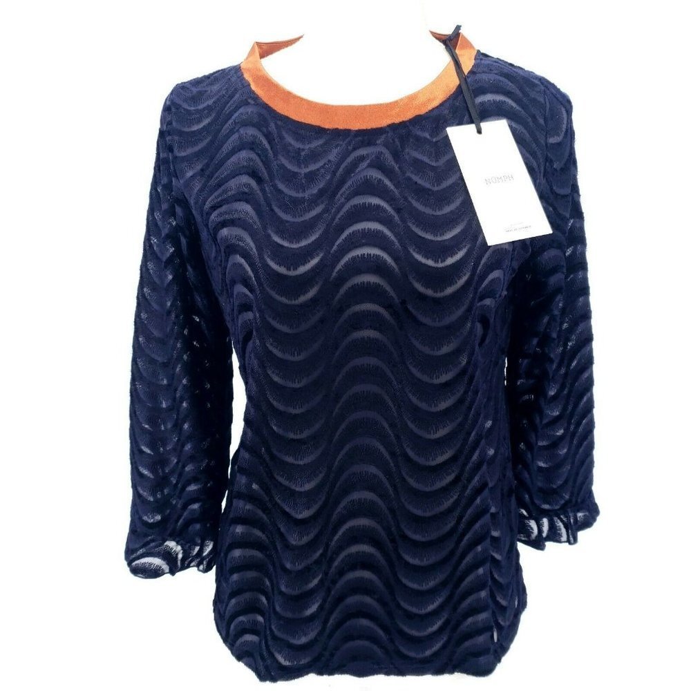NUMPH NWT Stunning Blue Pink Button Blouse